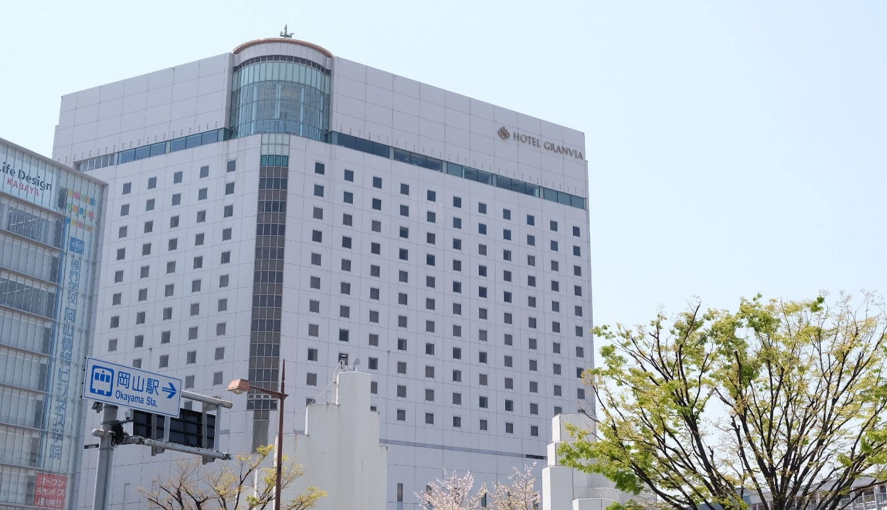 岡山住宿推薦「岡山格蘭比亞大酒店」：頂級自助早餐、夜景酒吧、JR車站直通